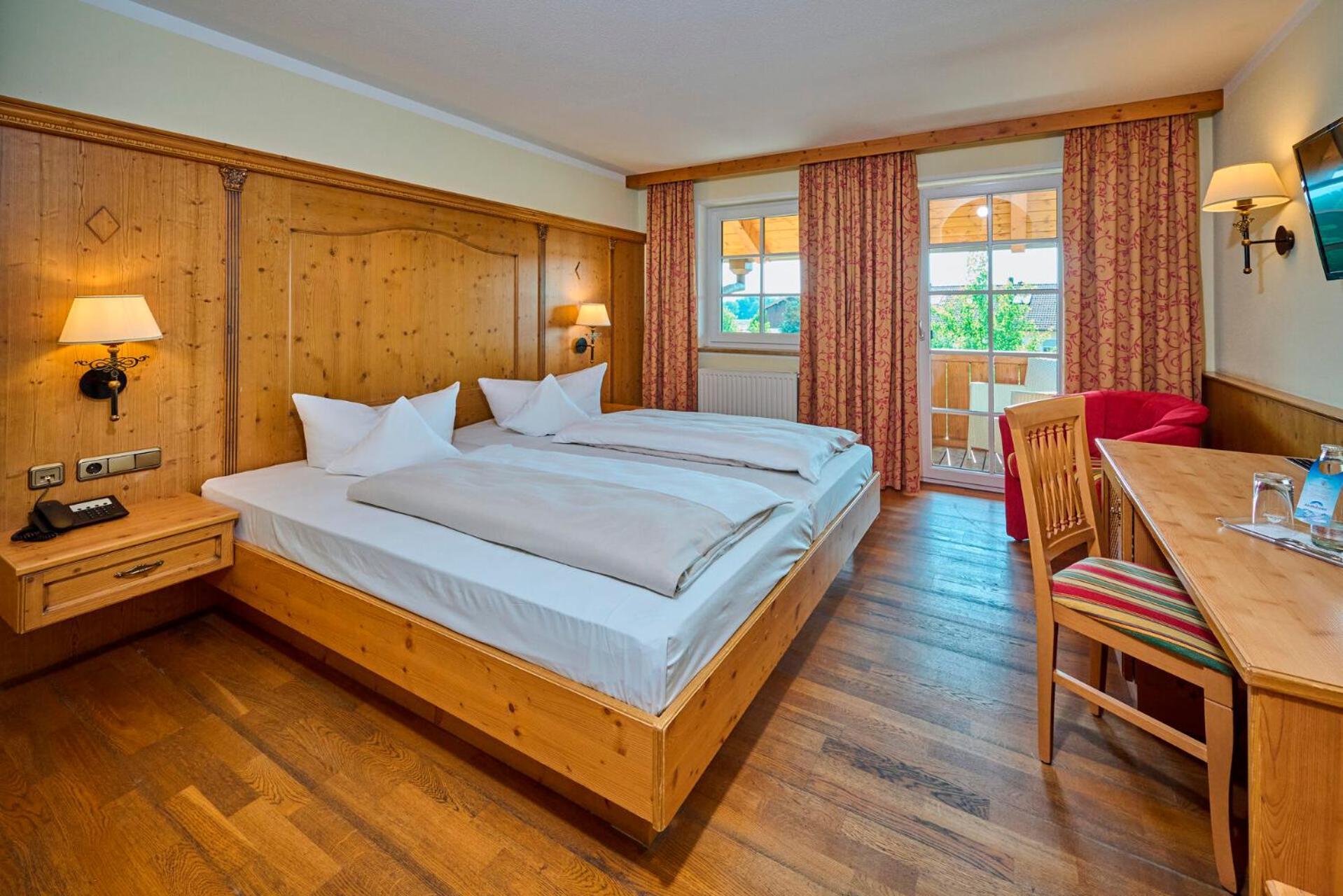 Hotel Happinger Hof Розенхайм Экстерьер фото